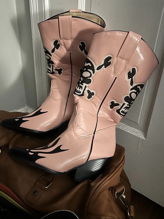 Shoes - Pink Kiss Ryder Skull and Crossbones boots 7 (new no box)